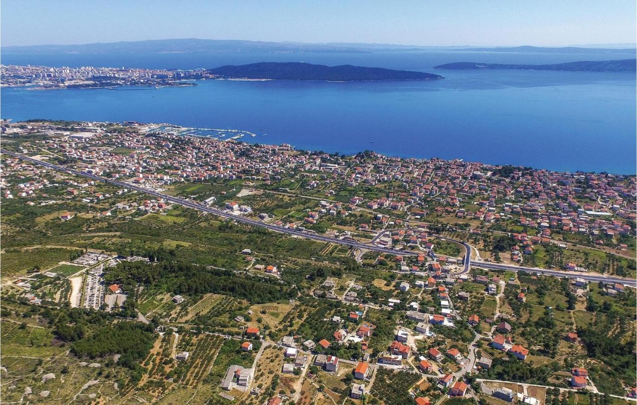 1 Bedroom Stunning Apartment In Kastel Gomilica Kaštela Εξωτερικό φωτογραφία